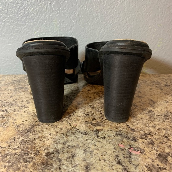 UGG Black Celia Sandals - Picture 6 of 8